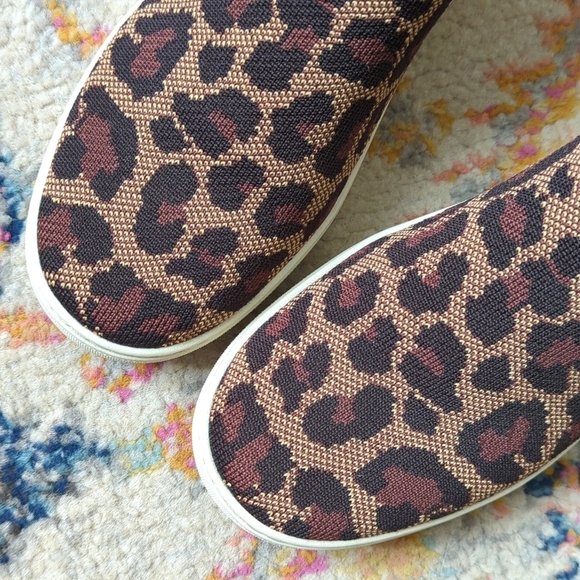 Rothy's The Chelsea Wildcat Jacquard Knit Slip On Ankle Bootie Sneakers Brown 9 - Picture 3 of 16